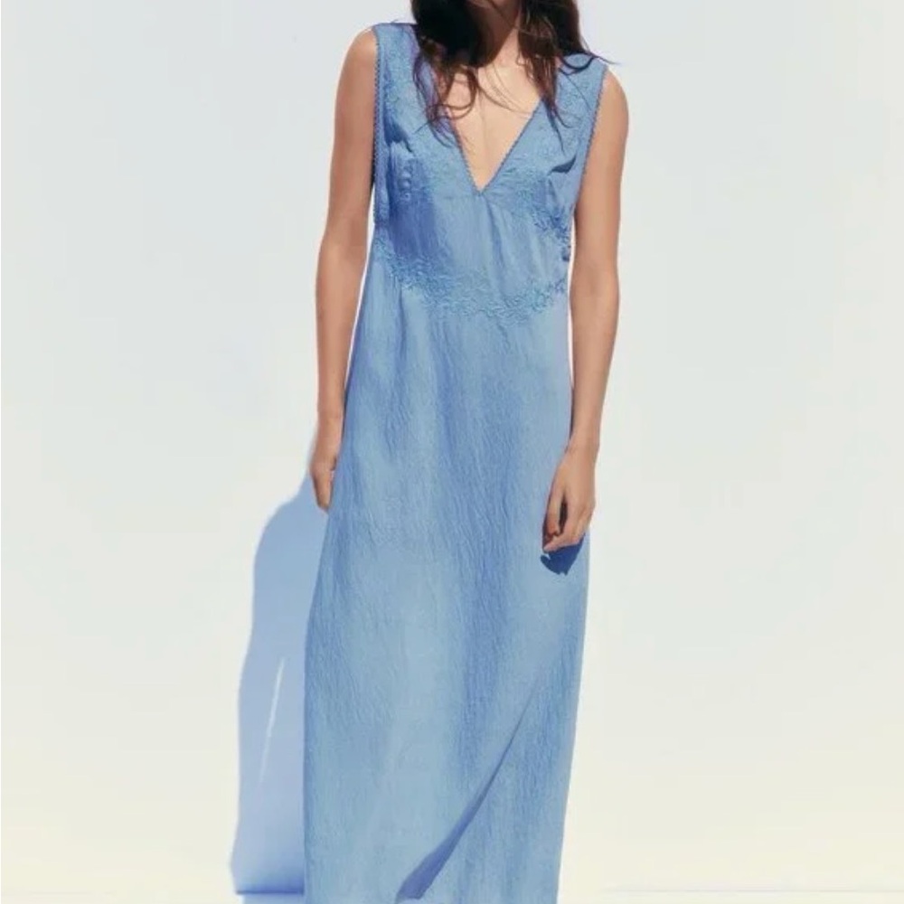 NWT Zara Embroidered Midi Dress